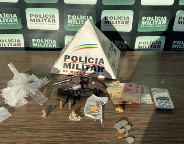 PM apreende drogas e retira mais uma arma de fogo de circulação