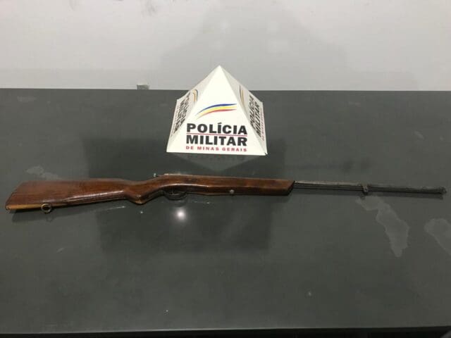 Adolescente acusado de guardar armas a pedido de membros de quadrilha é apreendido