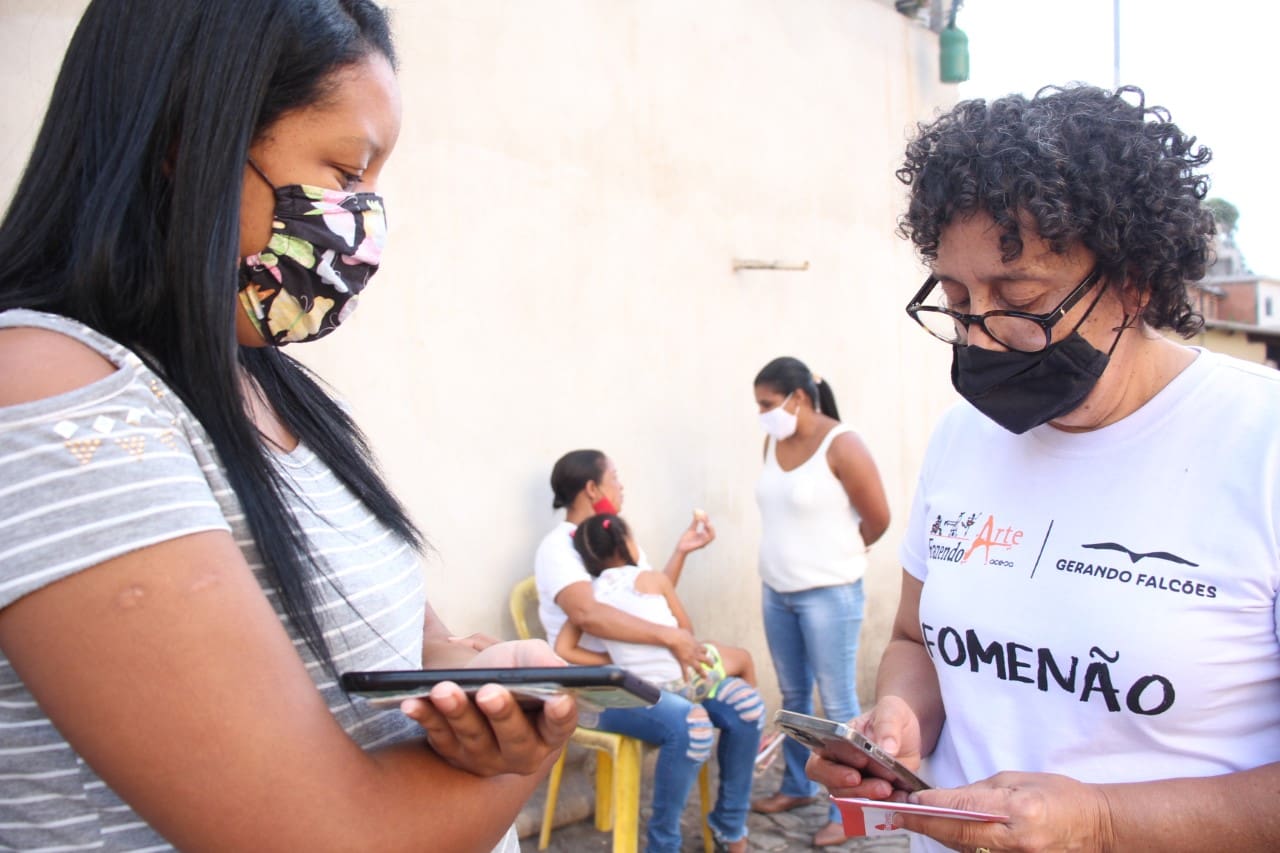 Fazendo Arte e parceiros distribuem 150 cestas básicas em Divinópolis