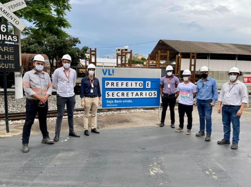 Representantes da Prefeitura visitam unidade operacional da VLI
