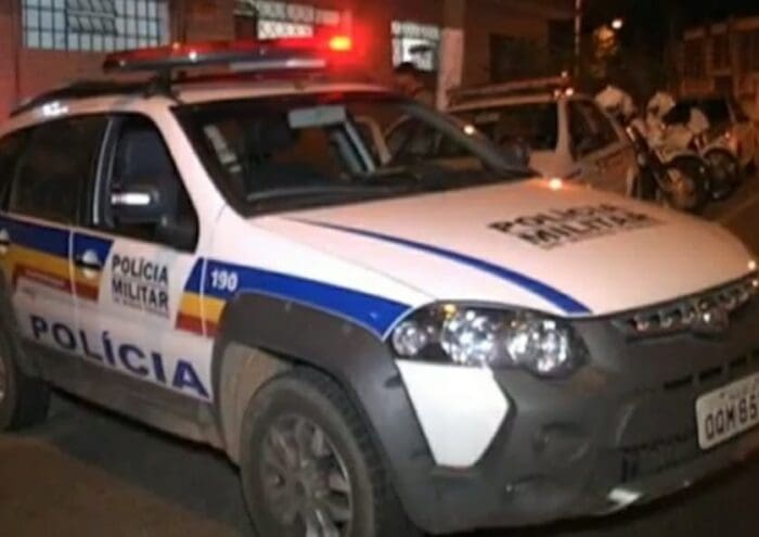 Mulher morta em Divinópolis