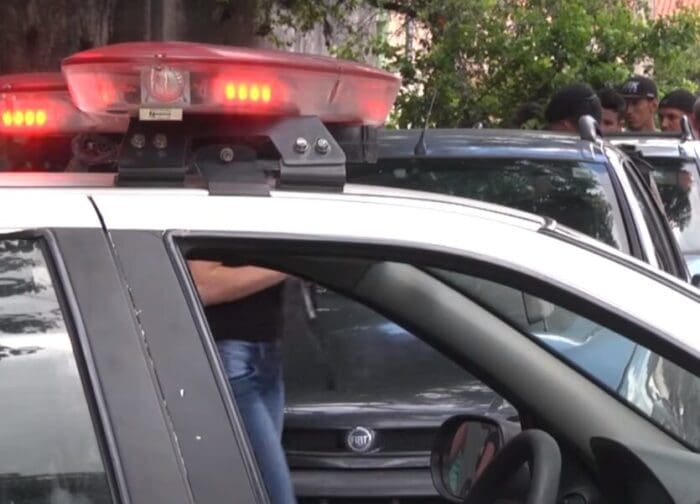 Igaratinga: PM recupera táxi roubado; taxista foi amarrado pelo bandido