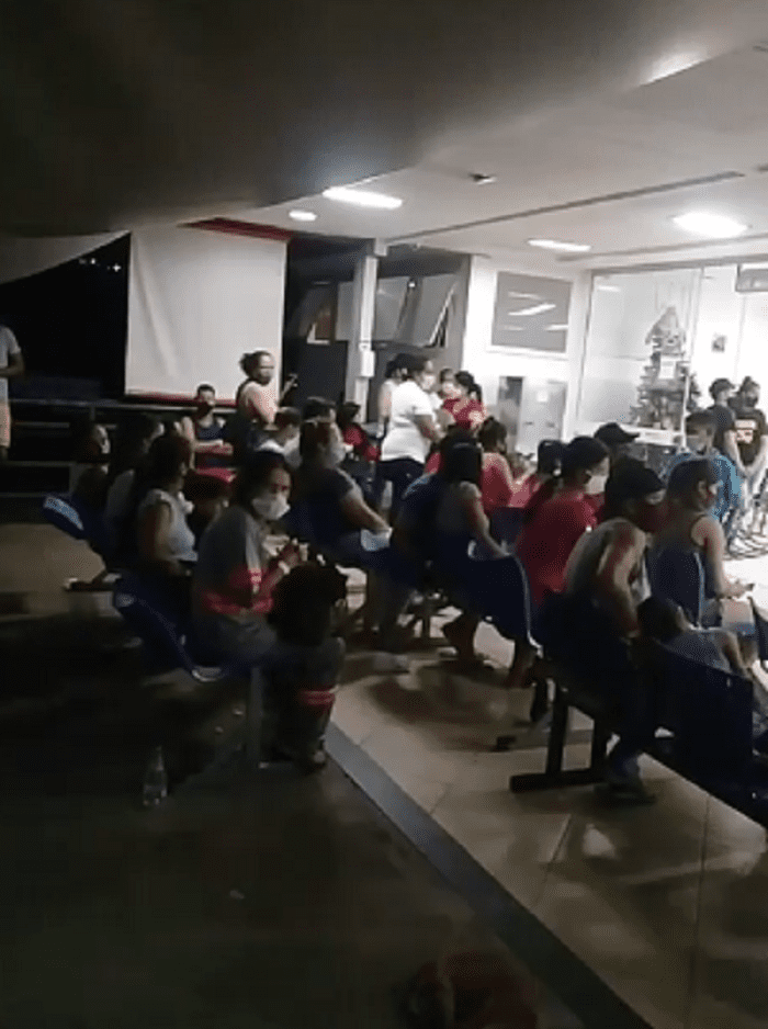 Pacientes reclamam de UPA lotada e demora no atendimento em Divinópolis; veja vídeo