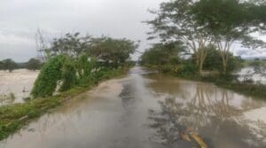 Veja o impacto das chuvas e atuação dos bombeiros no Norte de Minas