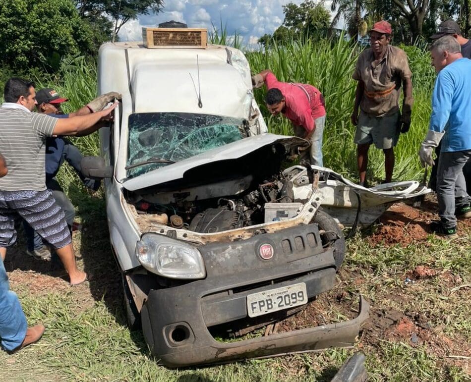 Novas informações sobre acidente na MG-050 próximo ao Trevo do Bairro Icaraí, em Divinópolis