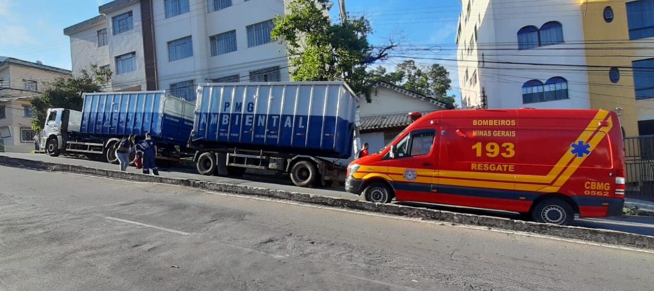 Acidente é registrado na Rua Goiás no Porto Velho em Divinópolis, local passa por alterações no trânsito