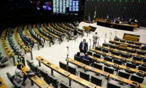 Entrevista: Divin&oacute;polis recebeu 4 milh&otilde;es a menos do que deveria com emendas individuais dos deputados federais