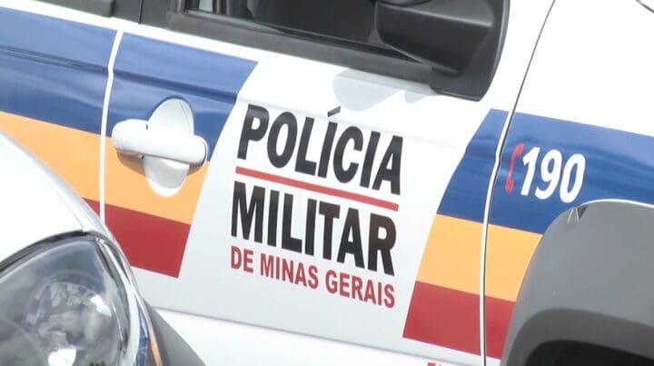 Motociclista morre em acidente com carreta