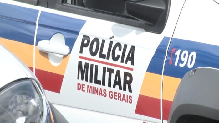 Motociclista morre em acidente com carreta