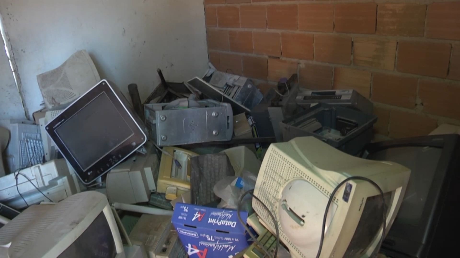 Divinópolis tem novo ponto para descarte de lixos eletrônicos