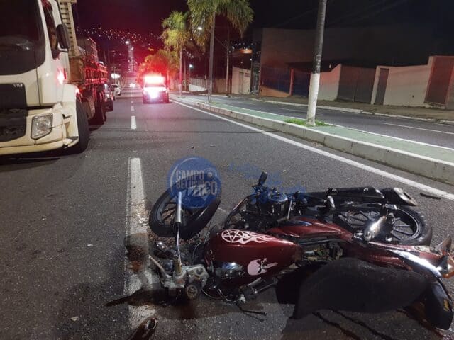 Homem fica gravemente ferido após sofrer queda de moto
