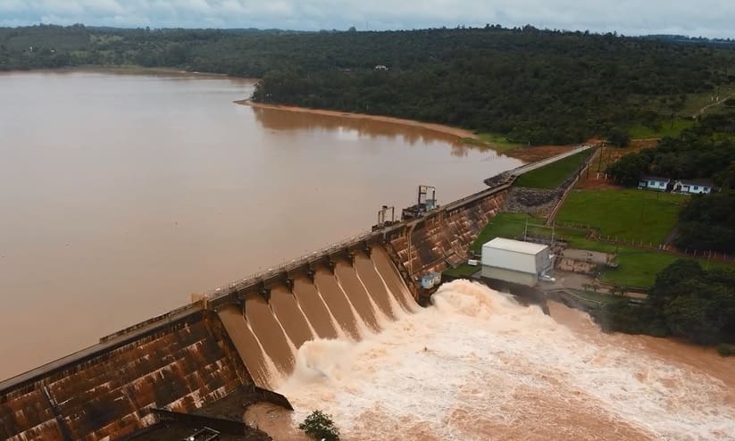 Reservatório da barragem de Cajuru está com 75% do volume de água mesmo com abertura das comportas