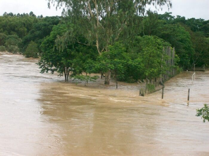 Moradores atingidos por enchente em 2008 relembram transtornos causados pelas chuvas