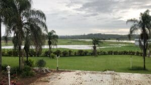 Rio Itapecerica transborda e j&aacute; saiu do leito na altura da ponte de ferro no 48, Divin&oacute;polis tem alerta laranja para os pr&oacute;ximos dias veja imagens