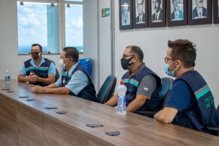 Fiscalização de Posturas bate recorde de notificações para limpeza de lotes, muro e passeio