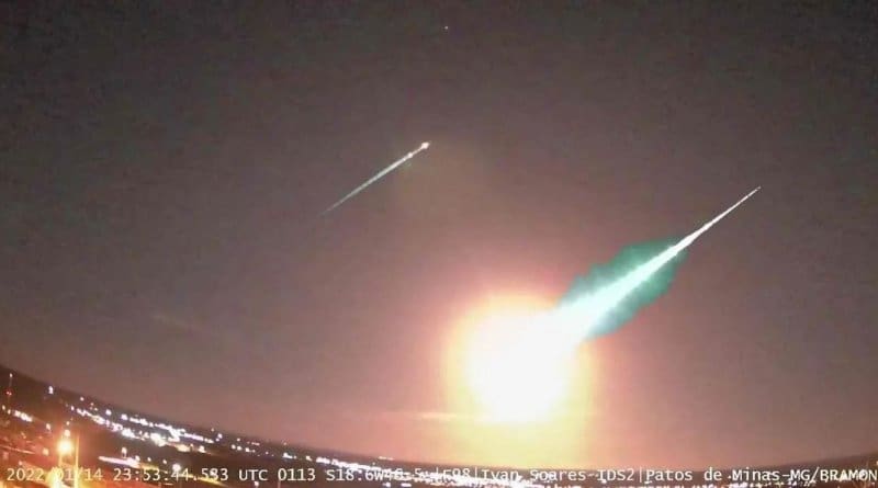 Queda de meteoro é vista por moradores de cidades do interior de Minas; veja vídeo
