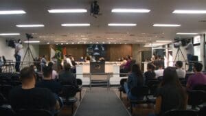Ap&oacute;s pedido de sobrestamento, Reforma Administrativa deve ser discutida s&oacute; no m&ecirc;s que vem