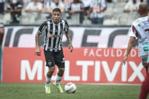 Preso na &ldquo;teia&rdquo; do Atl&eacute;tico, Homem &ldquo;Arana&rdquo; completa 100 jogos.