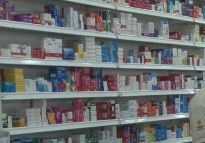 Continua a falta de medicamentos na farmácia pública de Divinópolis