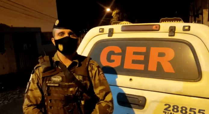 Polícia Militar prende autores por roubo, tráfico de drogas e porte ilegal de arma de fogo