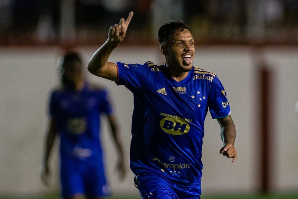 Da Copinha para o profissional: Daniel vive bom momento no Cruzeiro.