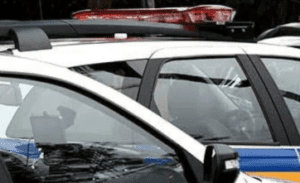 Homem espanca e atea fogo na companheira em Nova Serrana