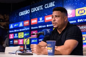 Ronaldo n&atilde;o descarta disputar o Mineiro com o Sub-23.