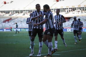 Atl&eacute;tico vence, amplia vantagem e El Turco ressalta for&ccedil;a do elenco