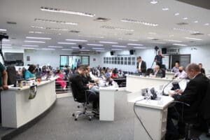 Subs&iacute;dio para transporte coletivo &eacute; aprovado na c&acirc;mara municipal de Divin&oacute;polis