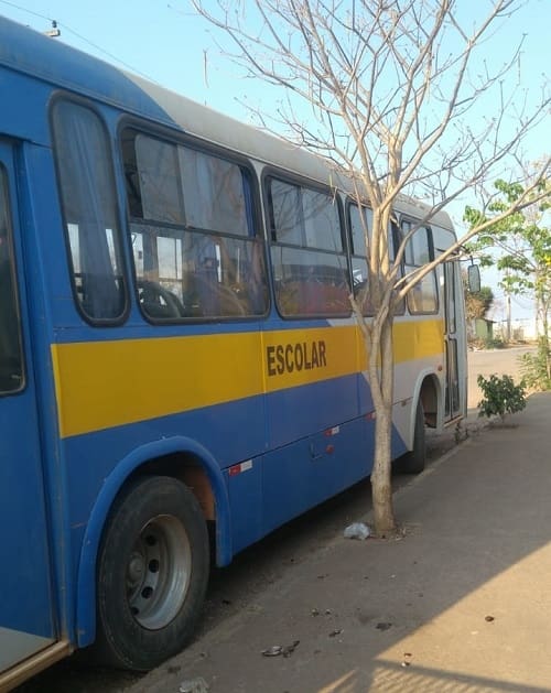 Secretários da Educação e Serviços Urbanos visitam estrada de Amadeu Lacerda para melhorias