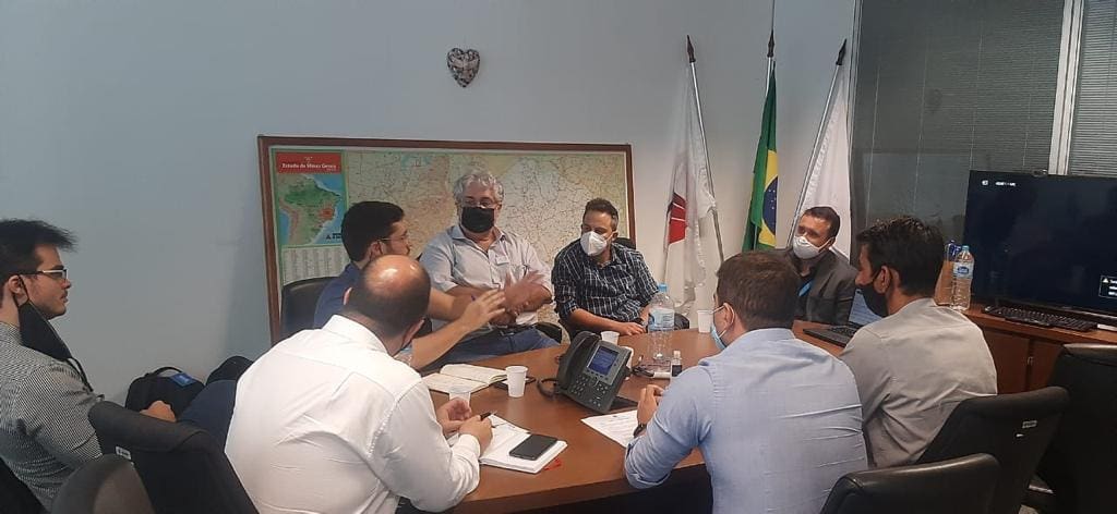 Presidente da FIEMG Regional busca operacionalização do aeroporto de Divinópolis
