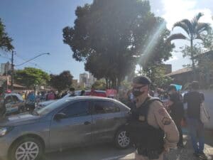 Professores protestam contra o governador