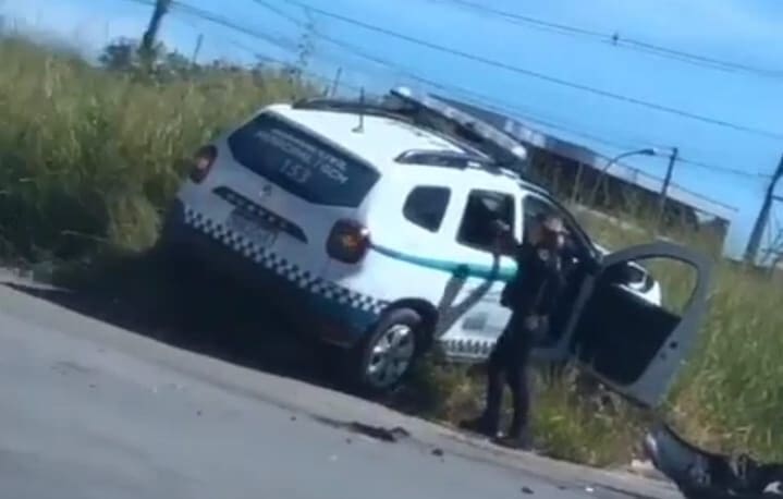 Viatura da Guarda Municipal de Nova Serrana se envolve em acidente