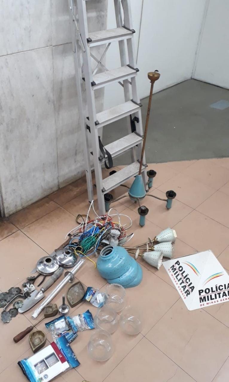 PM prende acusado de assalto a residência