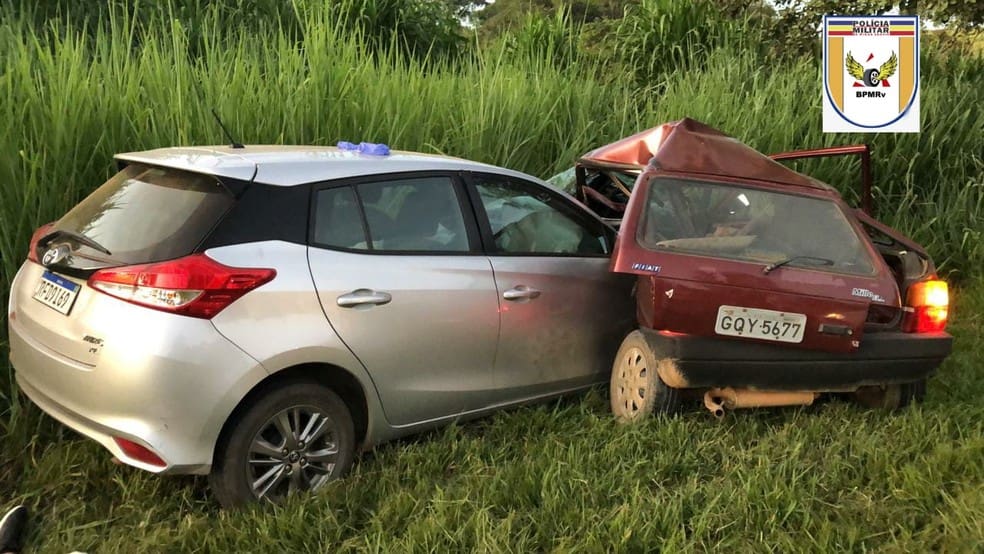 Idoso morre em acidente entre dois carros na MG-050 em São Sebastião do Oeste
