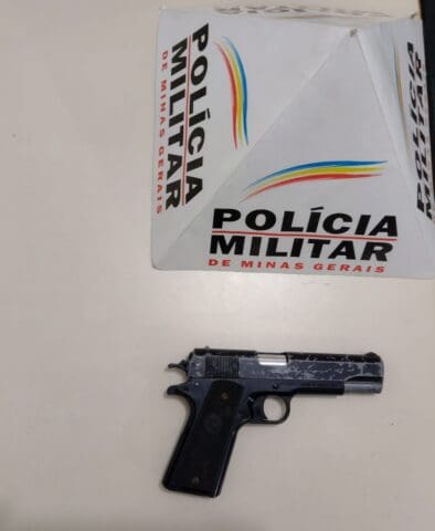 Adolescentes roubam caminhonete em Itaúna e abandonam veículo em Carmo do Cajuru