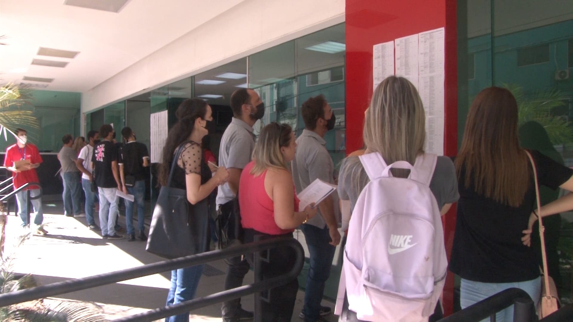 Feira da Empregabilidade reúne 40 empresas com quase 400 vagas em Divinópolis