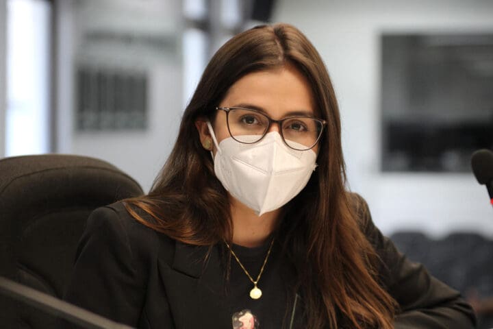 Vereadora Lohanna França cobra cumprimento do Plano Diretor.