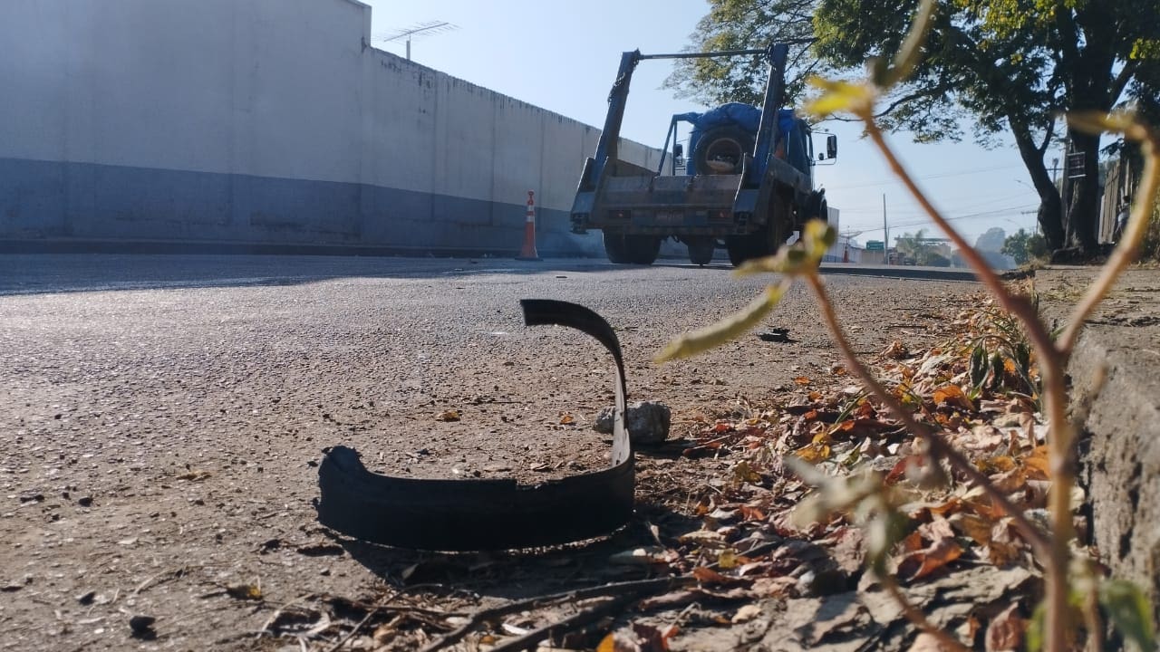 Urgente: Motociclista morre e ciclista fica ferido em acidente na MG 050 envolvendo carreta