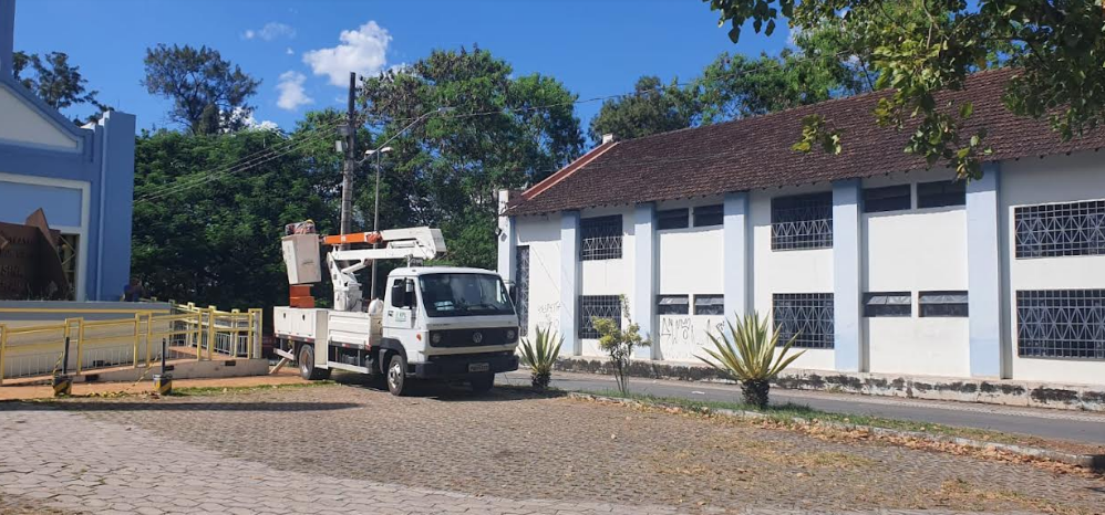 Semsur troca iluminação do Complexo Gravatá