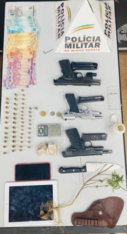 Polícia Militar apreende adolescente com drogas, munições e três armas de fogo