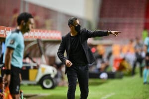 Am&eacute;rica demite Marquinho Santos ap&oacute;s estreia no Brasileir&atilde;o