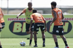 No Atl&eacute;tico, atacante tem nova les&atilde;o e continua sendo desfalque.