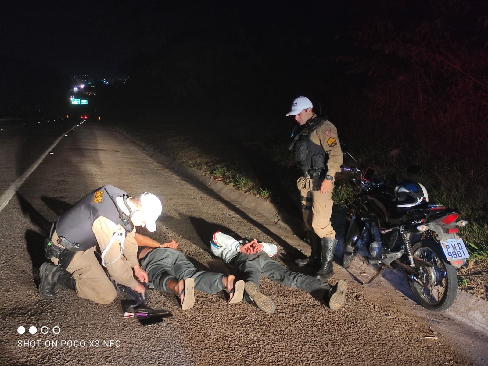 Novas informações sobre prisão de dupla na MG 050 com arma, munições e drogas