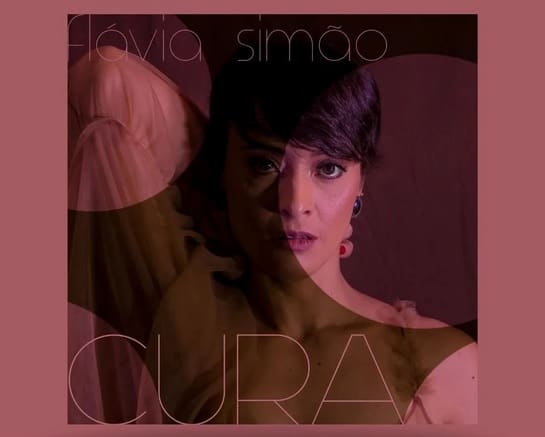 Flavia Simão anuncia lançamento do single que compõe o projeto do primeiro álbum