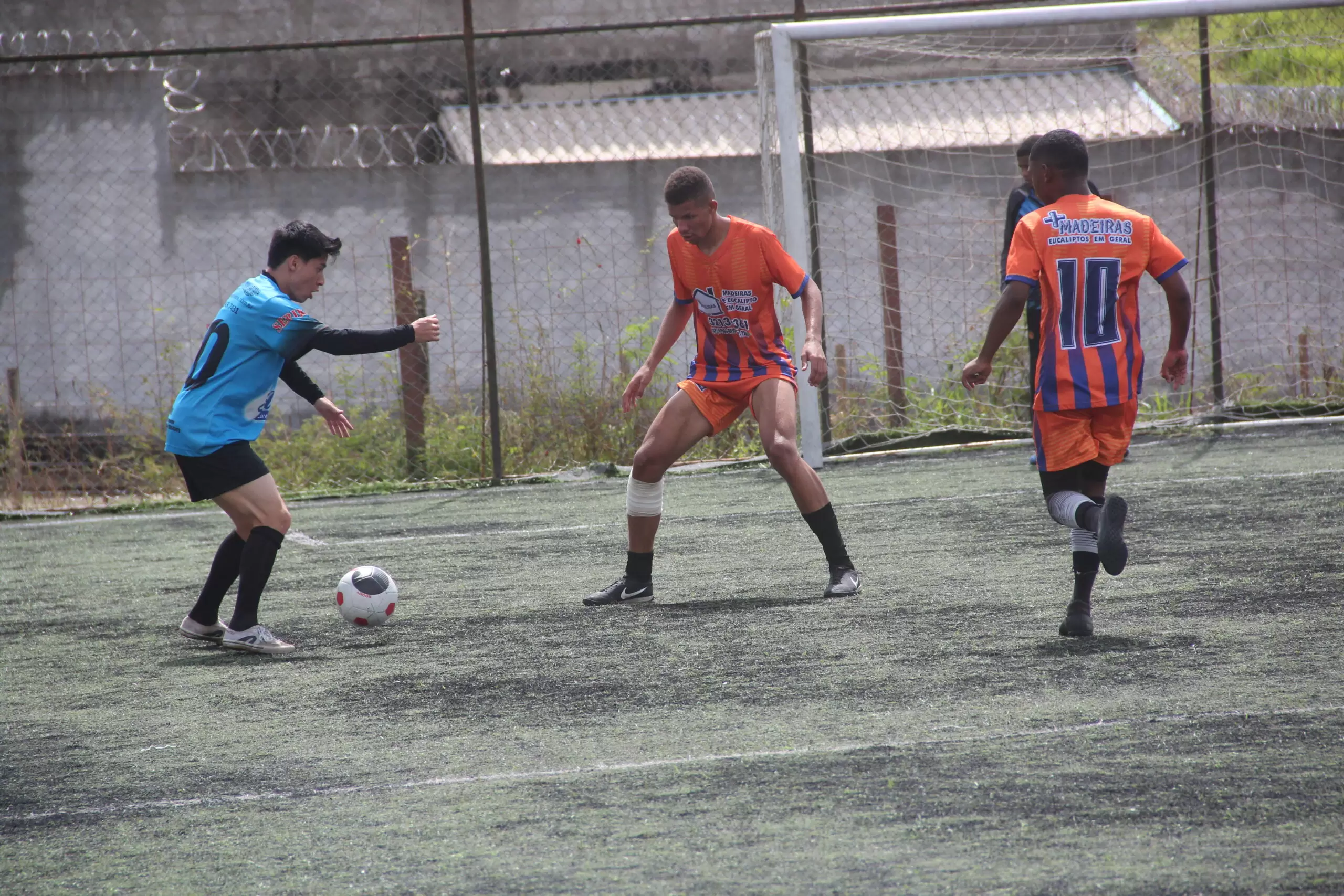 Torneio Início Camisa 10 movimenta o domingo esportivo em Divinópolis