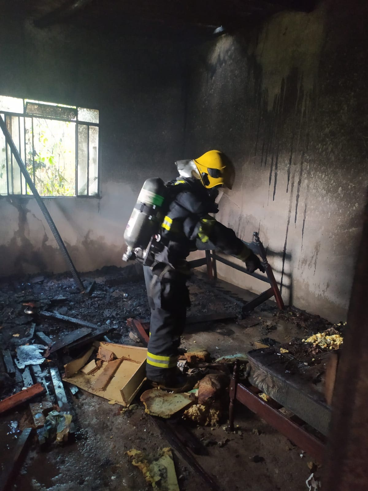 Incêndio em casa no bairro Jardinópolis pode ter sido criminoso