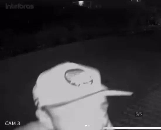 Ladrão rouba câmera de segurança no bairro Bom Pastor e deixa selfie