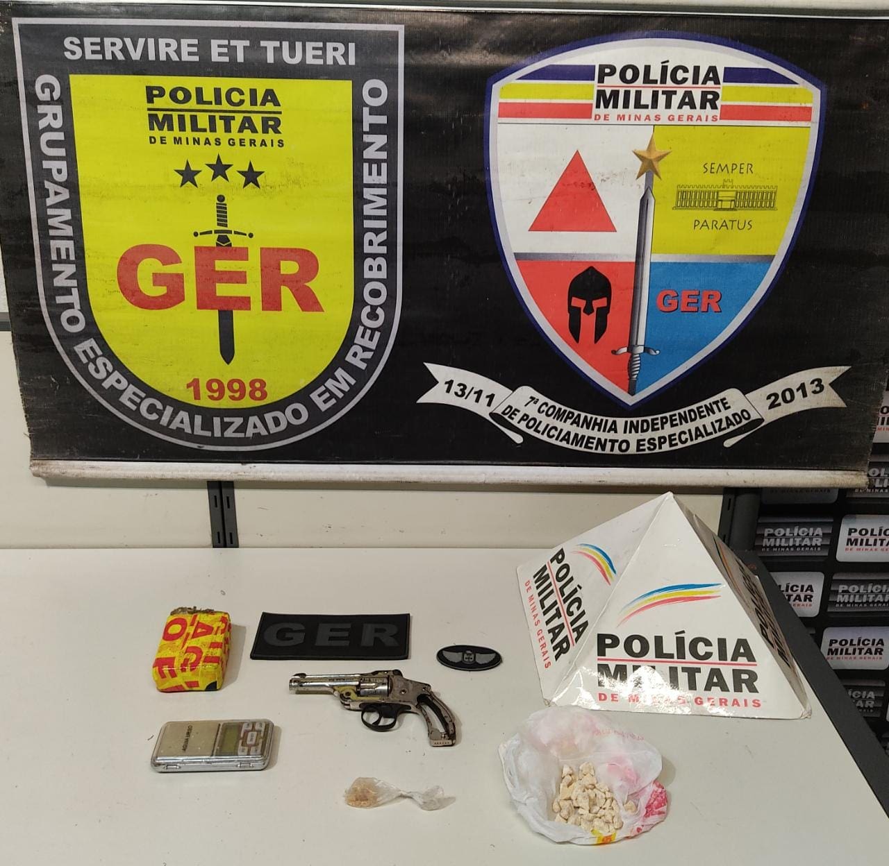 PM apreende arma no Niterói