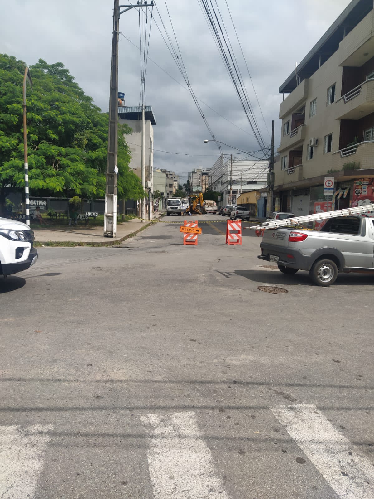 Interdição em rua de Divinópolis